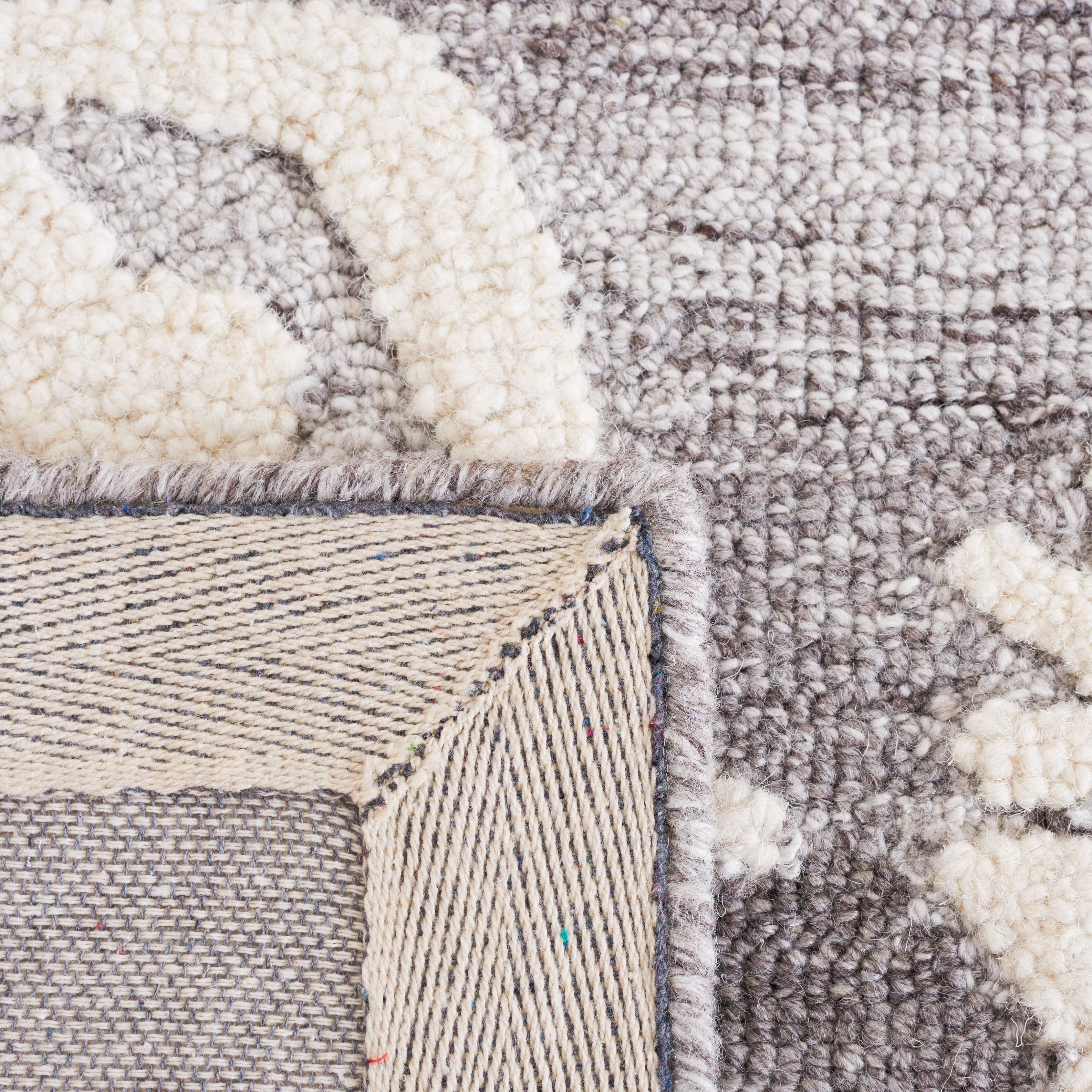 SAFAVIEH Jardin Isidor Floral Runner Rug, Gray/Ivory, 2'3" x 8'