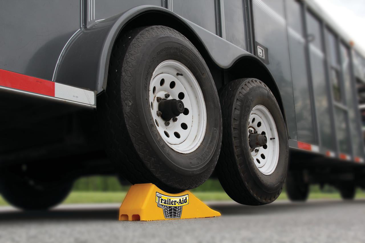 Camco Trailer Aid | 4.5-inches of Lift | Durable Polymer, Yellow (21) - 2