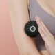 thumbnail image 1 of Bola de masaje vibracional recargable USB para la recuperación muscular - Bola portátil para fascia con 3 velocidades para yoga, fitness y relajación de tejidos profundos, 1 of 8