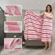 thumbnail image 4 of Toalla de Baño de Terciopelo Ampliada, Gruesa, Absorbente, Suave y de Secado Rápido, Cómoda para Hombres y Mujeres., 4 of 6
