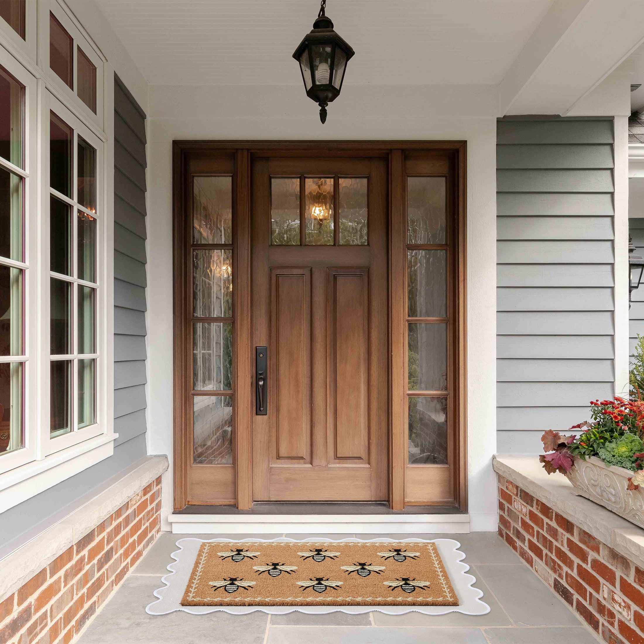 My Texas House Taupe Scallop Indoor/Outdoor Layering Rug, 38" x 58"