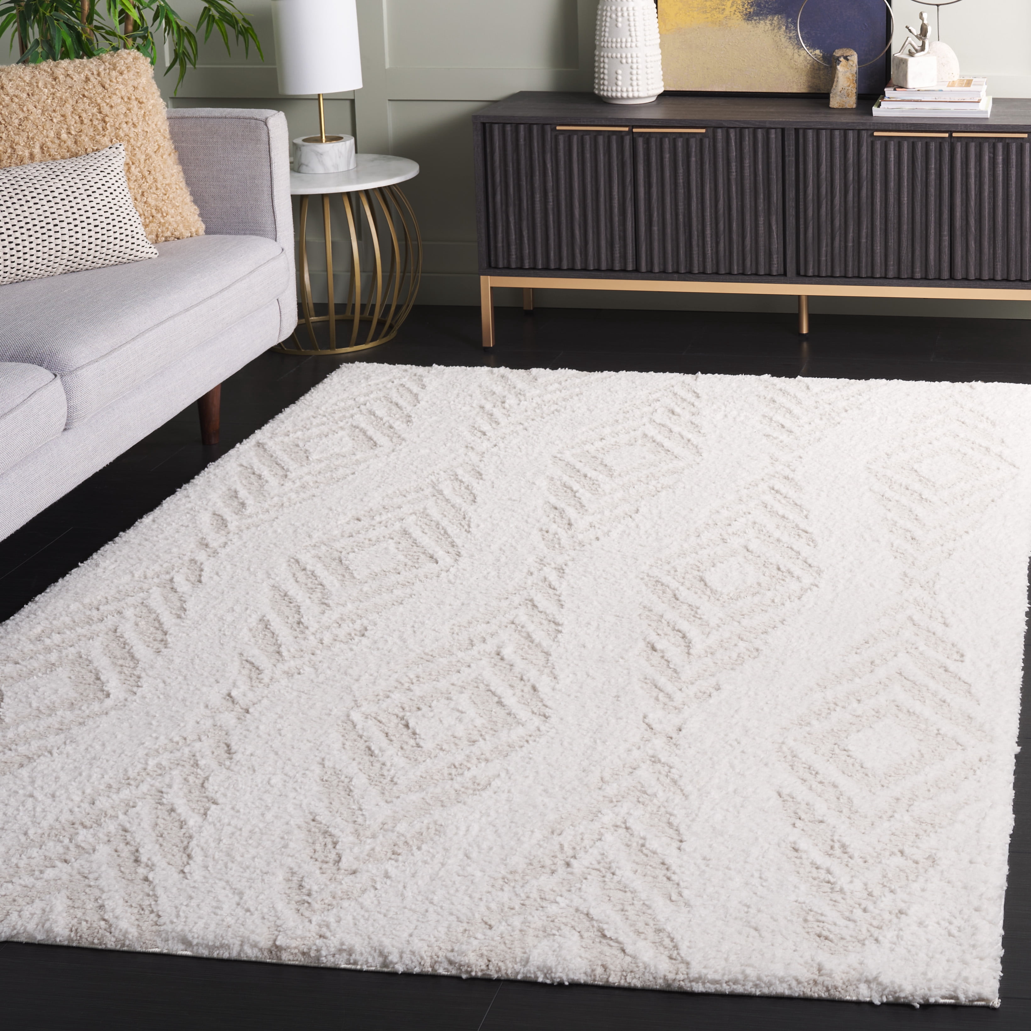 SAFAVIEH Rumi Elsie Geometric Polyester Shag Area Rug, Ivory/Light Beige, 4' x 6'