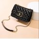 thumbnail image 5 of Bolso bandolera para mujer, bolso de hombro acolchado, bolsos de mano, bolso de hombro mediano, carteras de moda, bolsos de noche, cuero vegano, negro, bolso con asa larga, 5 of 5