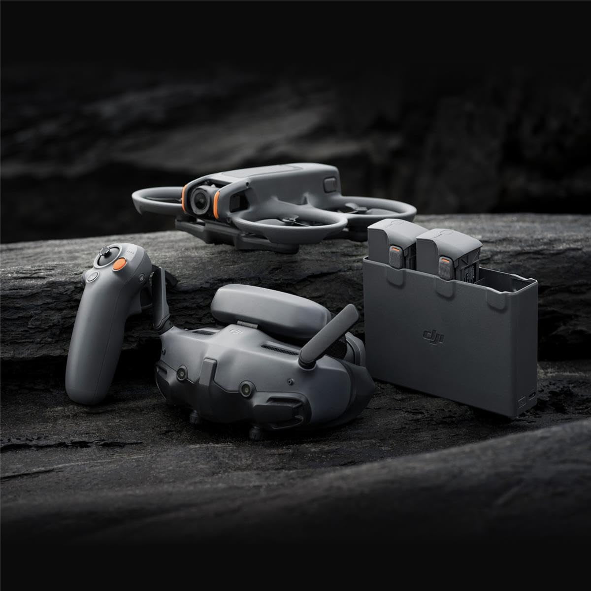 DJI Avata 2 Fly More Combo (Trois Batteries)