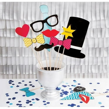 Child Photo Prop Kit: 120 pieces