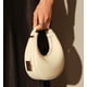 thumbnail image 2 of Bolso de mano vintage elegante de cuero vegano para mujer en negro, 2 of 5