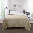 thumbnail image 4 of Manta Sherpa Blanket Genteele, supersuave y reversible, color marrón y blanco, 4 of 6