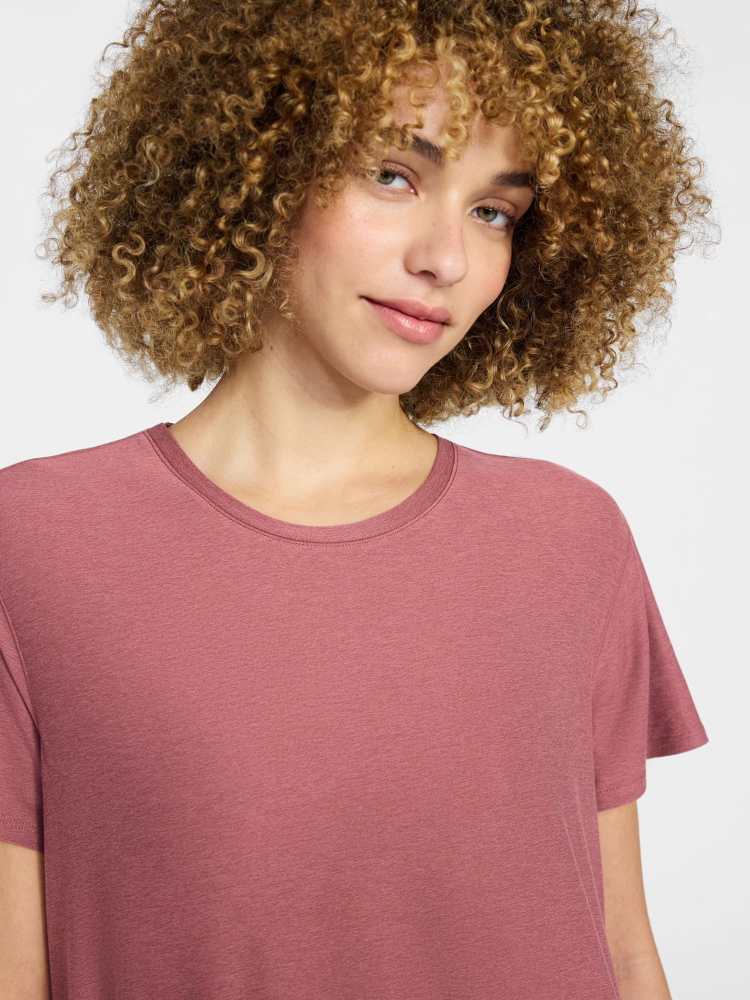 Athletic Works Women's and Women's Plus Relaxed ButterCore Tee with Short Sleeves, Sizes XS-4X