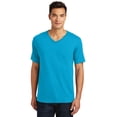 thumbnail image 1 of Camiseta con cuello en V Perfect Weight® para hombre de District Made®. DT1170 Turquesa Brillante XS Distrito DT1170, 1 of 1