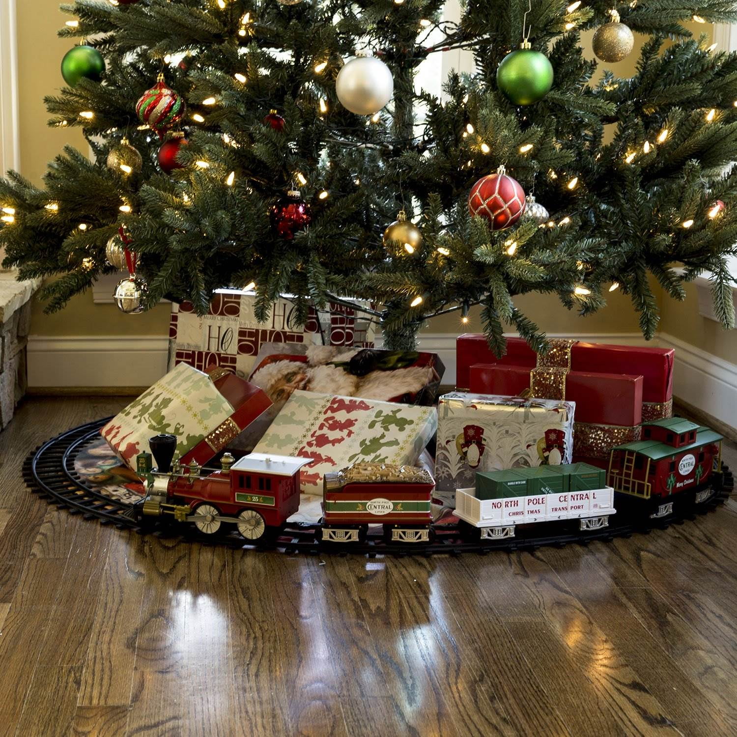 lionel north pole central train set