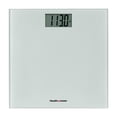 thumbnail image 1 of Báscula digital compacta de vidrio para baño Health o meter: capacidad de 226 kg, 4 celdas de carga, pantalla LCD de 8,2 cm, plataforma de vidrio templado, apagado automático, indicador de batería baj, 1 of 3