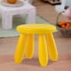 thumbnail image 5 of 1/12 en miniatura Silla de plástic muñecas 1:12 Modelo Amarillo Sunnimix miniaturas de casa de muñecas, 5 of 7