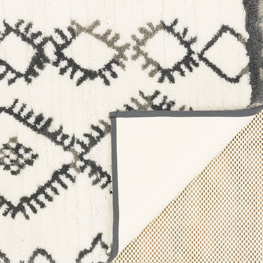 Mohawk Horizon Sahara Bath rug, Grey, 1' 9"x5'