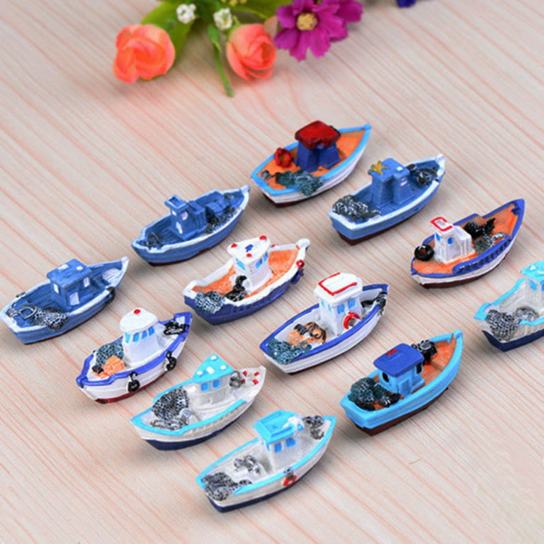 QIFEI 5Pc Miniature Fishing Boat Model, Mediterranean Decor Ocean Beach  Fairy Garden Micro Landscape Dollhouse Ornament Accessories Random Styles 
