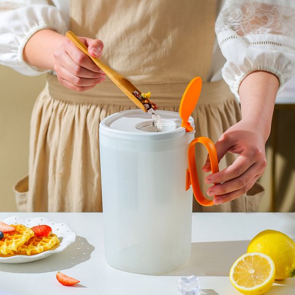 ETEREAUTY White Plastic Cold Resistant Water Pitcher for Refrigerator Use and Party Beverage Serving