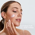 thumbnail image 3 of JESS BEAUTY- | Cuidado de la piel C Bomb Crema hidratante facial con vitamina C Tono de piel uniform multicolor, 3 of 7