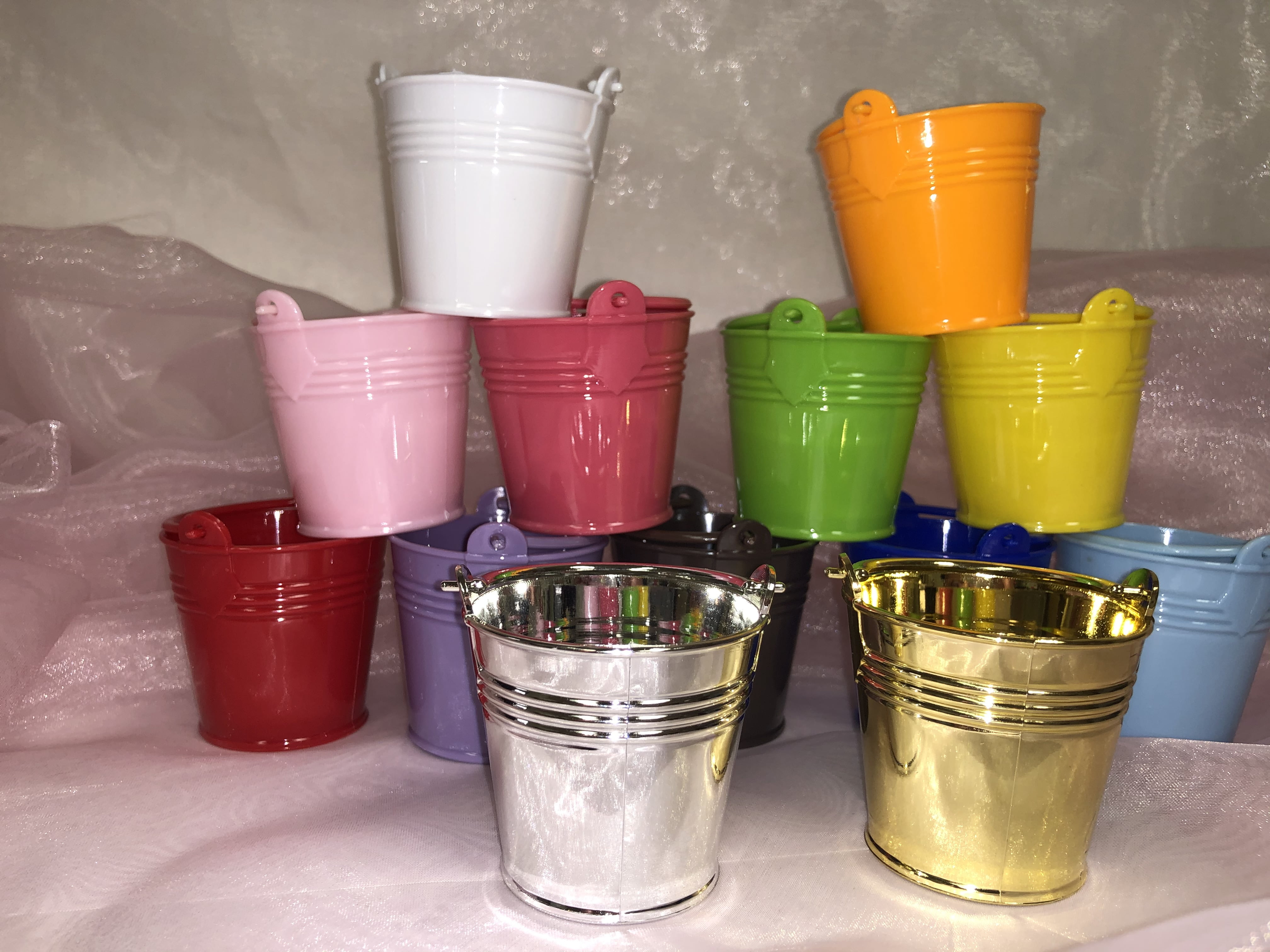 mini plastic buckets