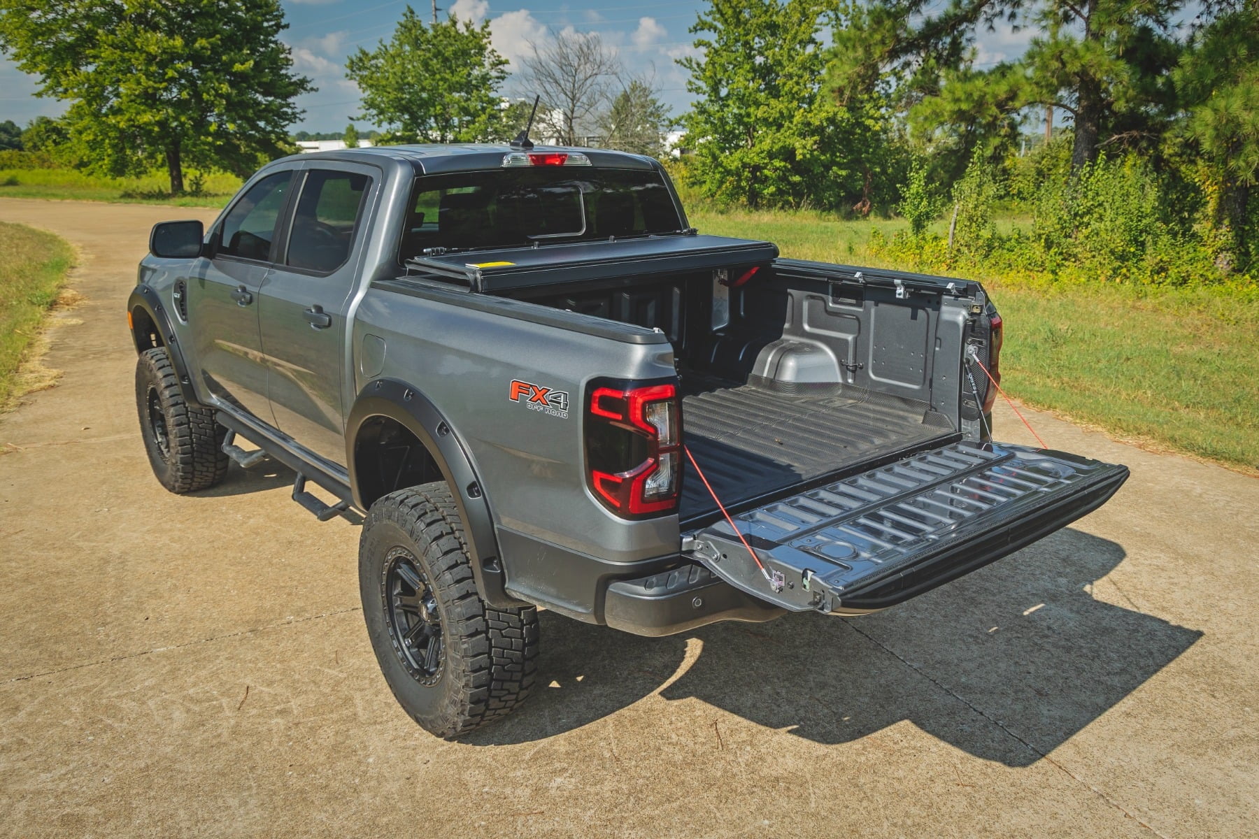 Rough Country Low Profile Bed Cover for 2019-2023 Ford Ranger | 5' - 47220500B