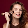 thumbnail image 3 of Brocha de maquillaje Real Techniques Cherry On Top It's All Blush, 3 of 9