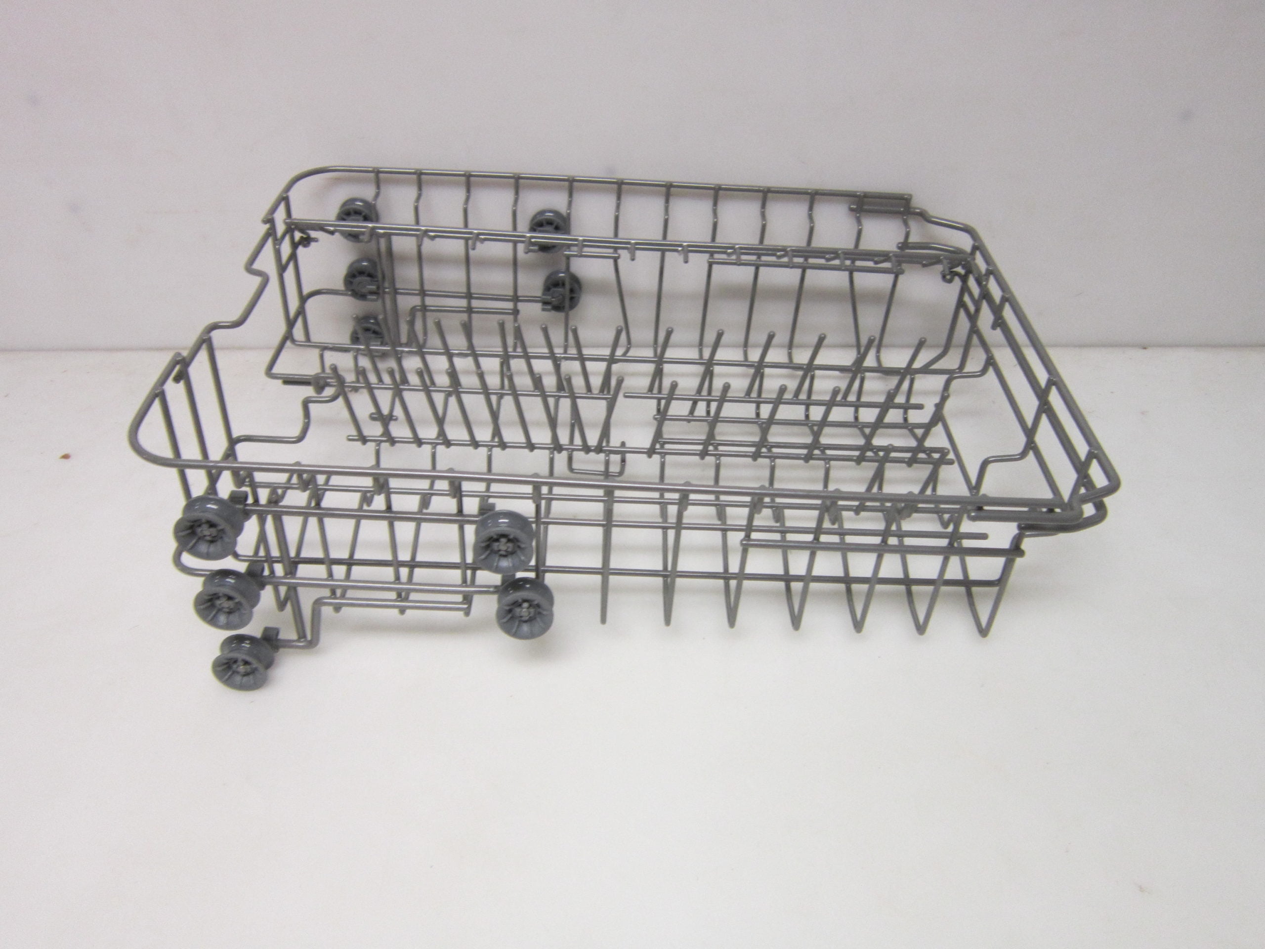 Frigidaire FFBD1831US Dishwasher Upper Dishrack Assembly 5304519285