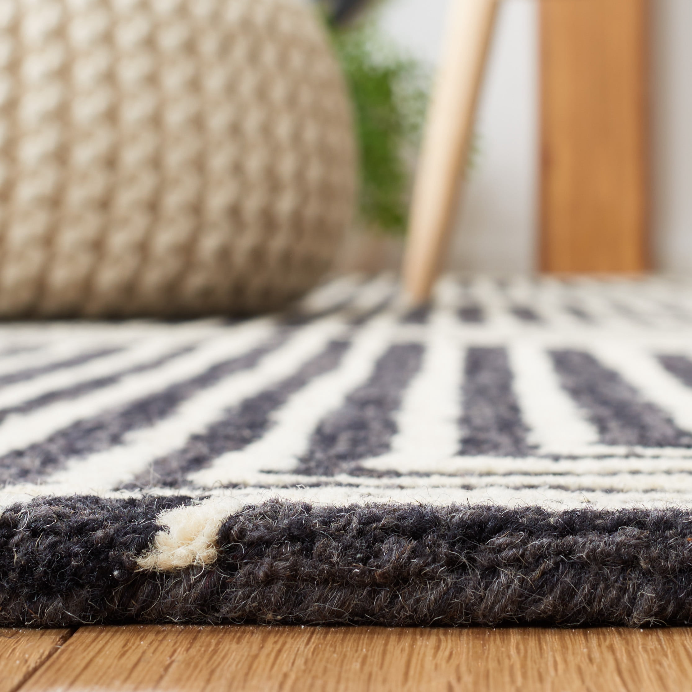 Safavieh Metro Chodak Abstract Runner Rug, Black/Beige, 2'3" x 9'