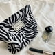thumbnail image 3 of Bolsa de cosméticos de pana con estampado de leopardo vintage, bolsa de mano portátil para cambiar el lápiz labial, bolsa de almacenamiento de lavado portátil para mujeres, 3 of 6