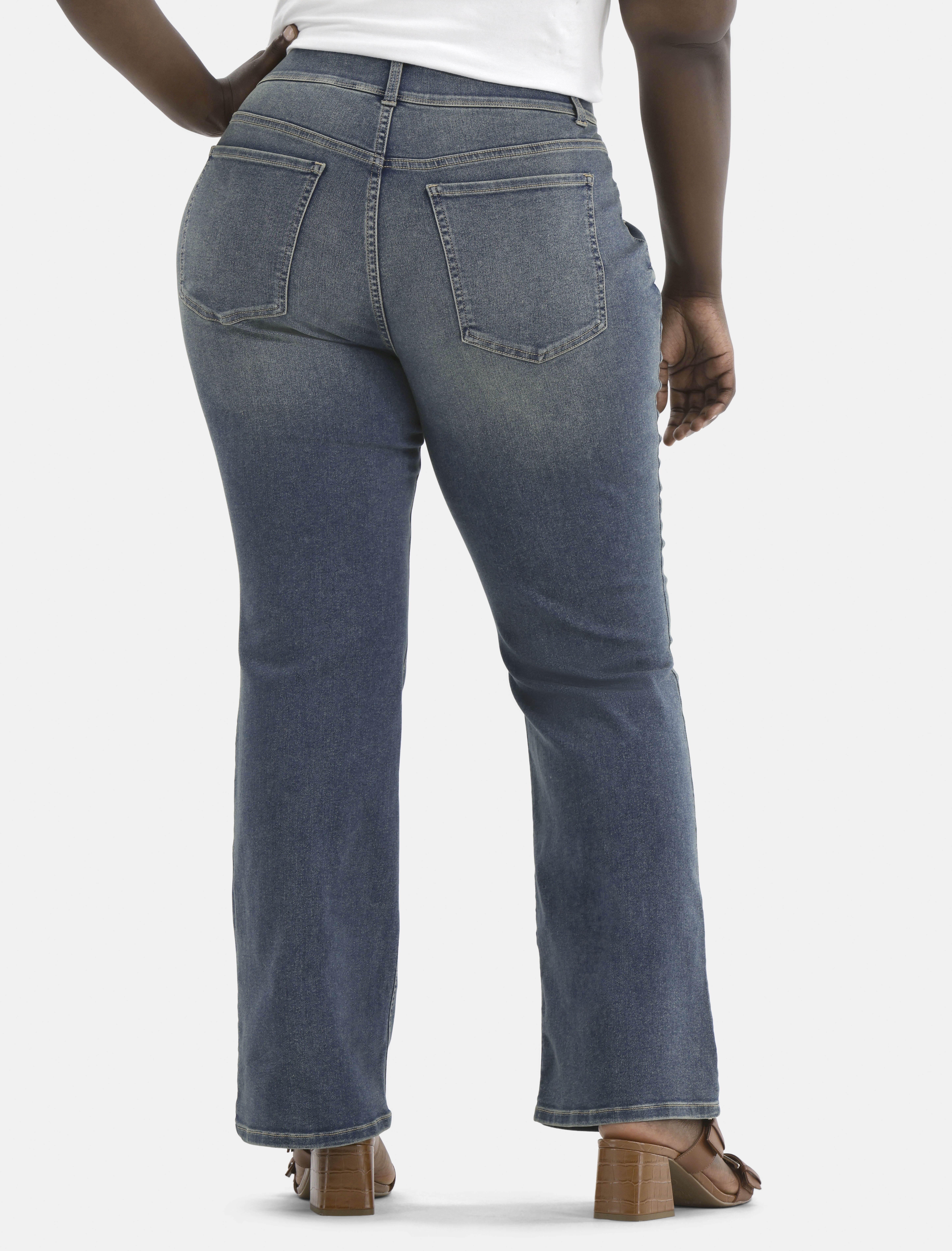 Terra & Sky Women's Plus High Rise Bootcut Jeggings, 30" Inseam, 2-Pack, Sizes 0X-5X