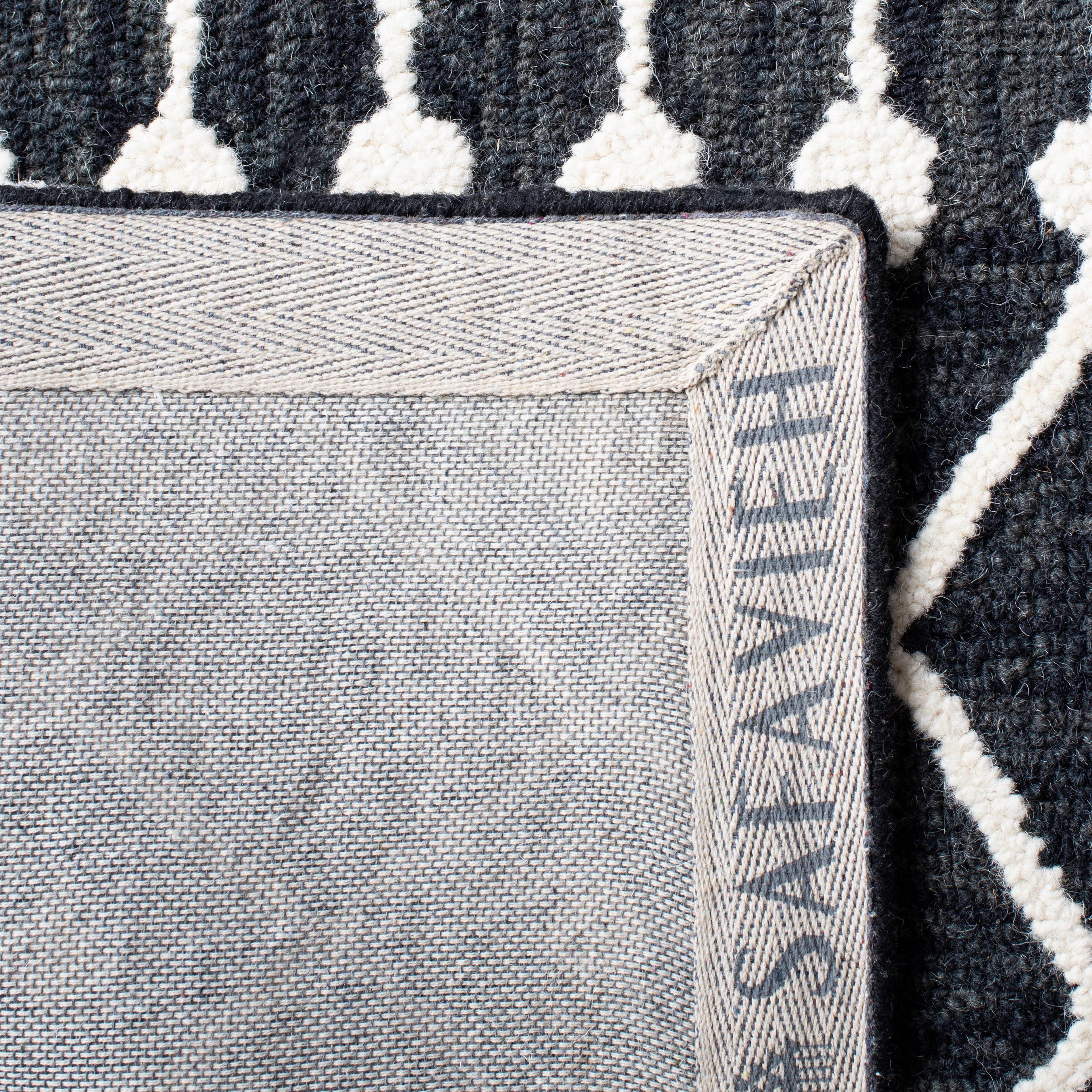 SAFAVIEH Blossom Aspen Geometric Wool Runner Rug, Black/Ivory, 2'3" x 5'