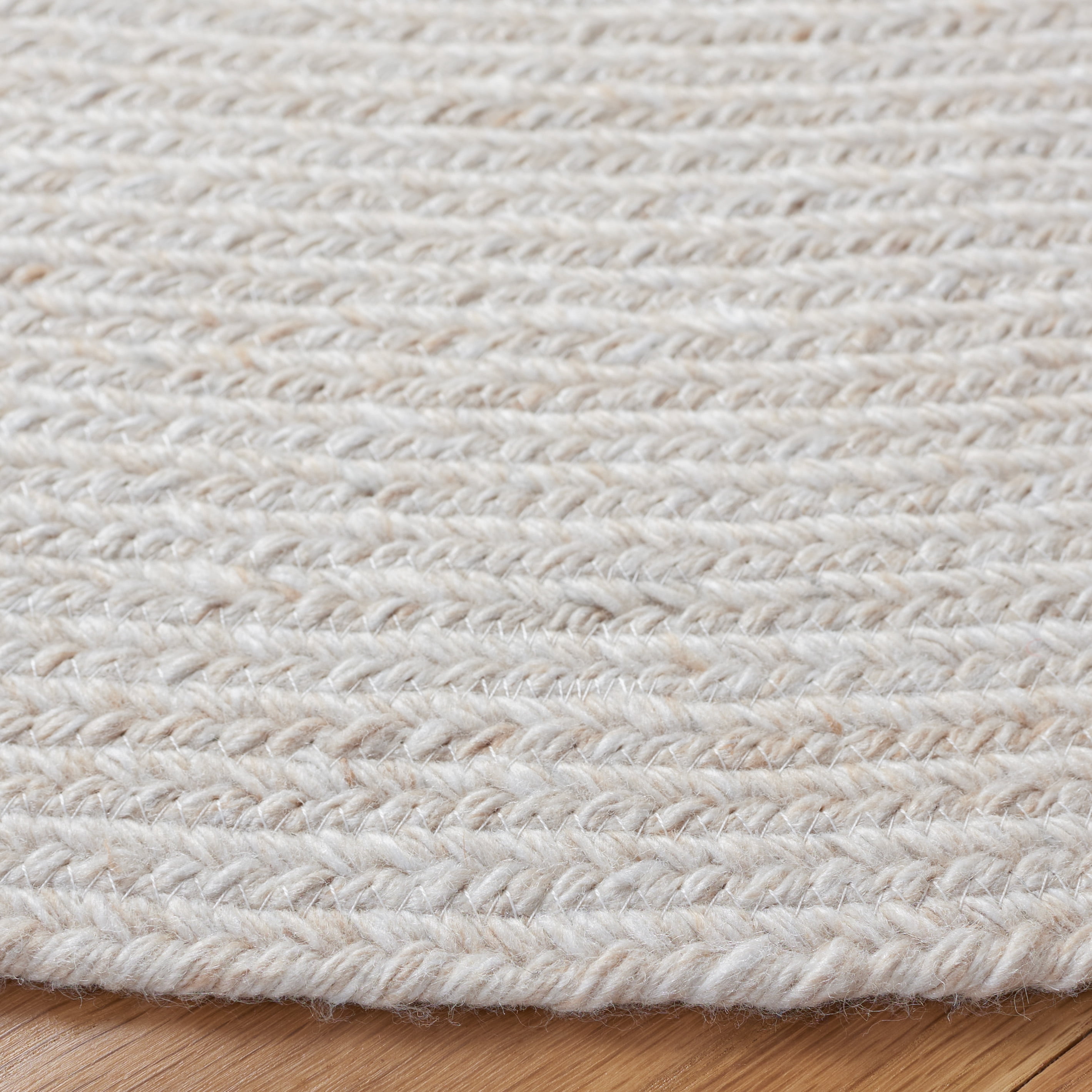 SAFAVIEH Braided Celinda Solid Polyester Reversible Area Rug, Dark Gray/Ivory, 5' x 5' Round