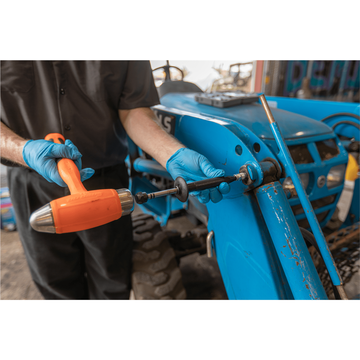 Lincoln 5805 Impact Fitting Cleaner for Cleaning Hardened Grease from Clogging