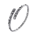 thumbnail image 1 of Brazalete Poevic Flor de Loto Ajustable en Plata, 1 of 7
