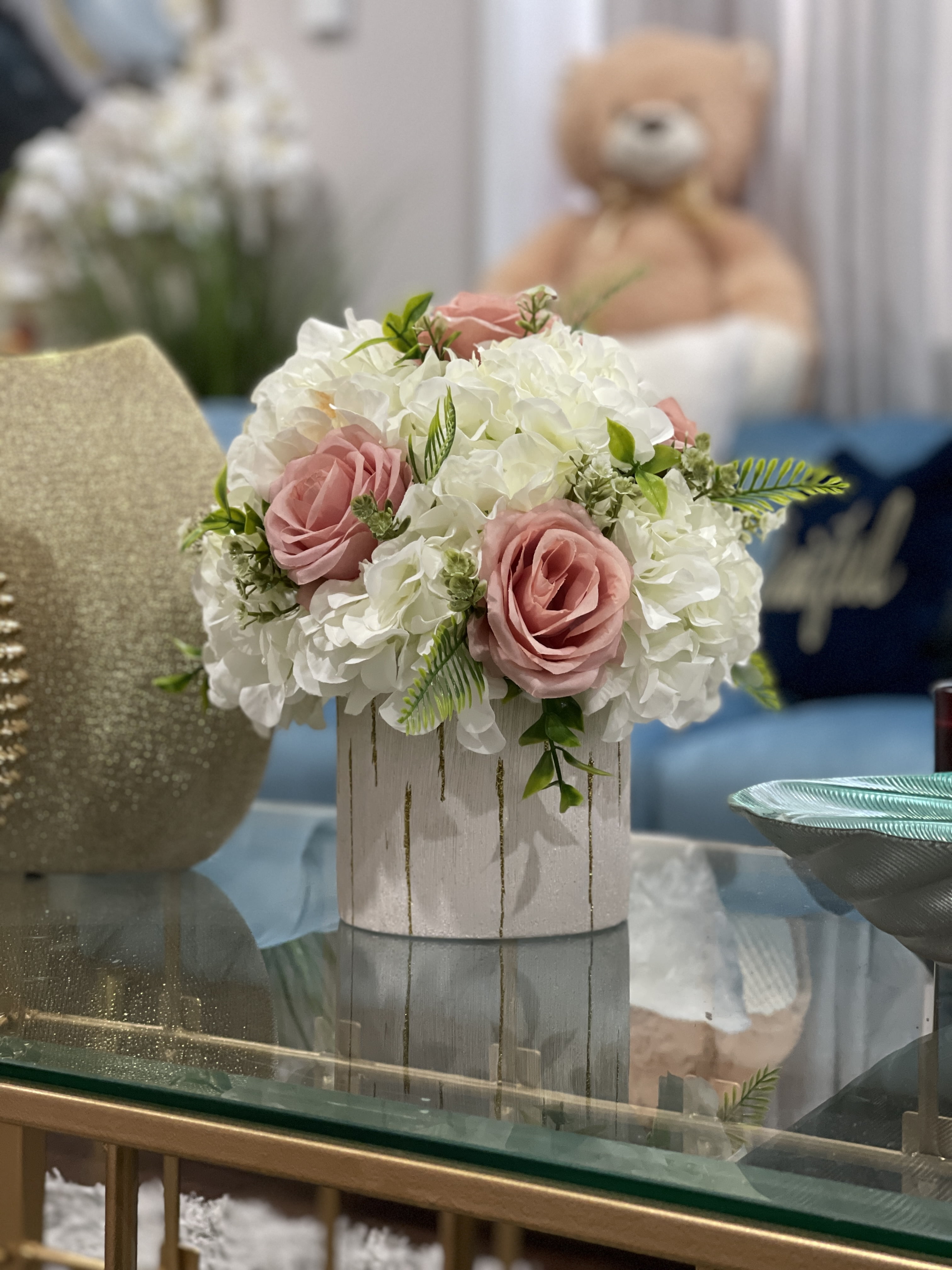 Eclore white and pink artificial flowers in Vase faux flowers bouquets