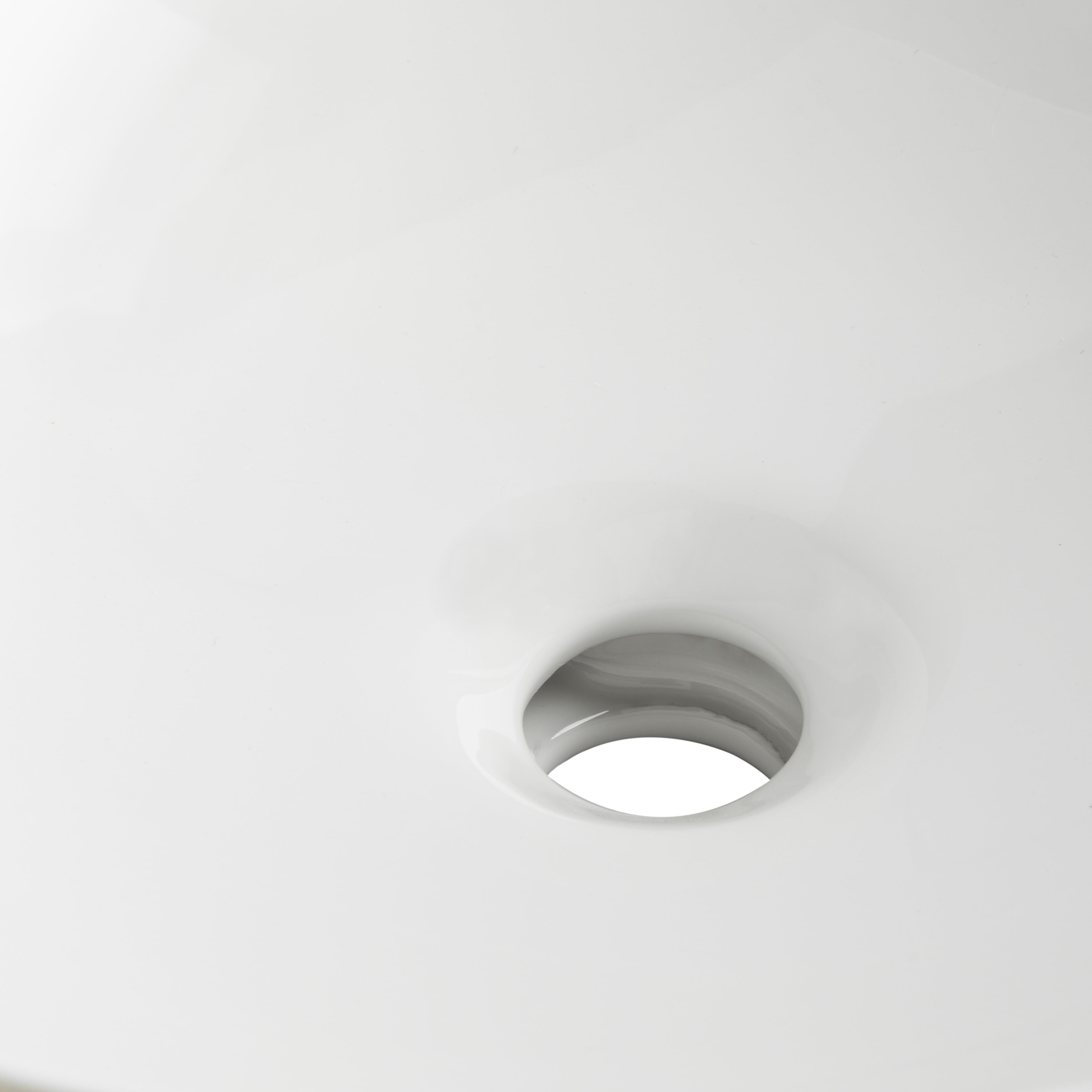 Safavieh Solea Nerida Bathroom Sink in White