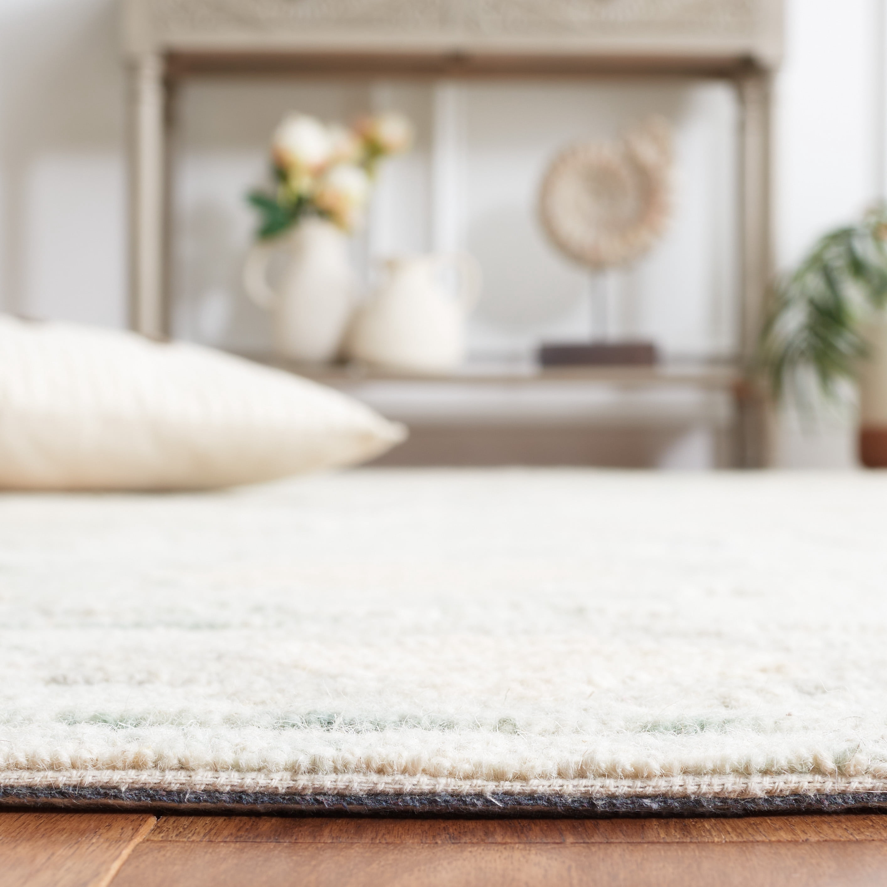 SAFAVIEH Abstract Lysette Floral Area Rug, Beige/Grey, 4' x 6'