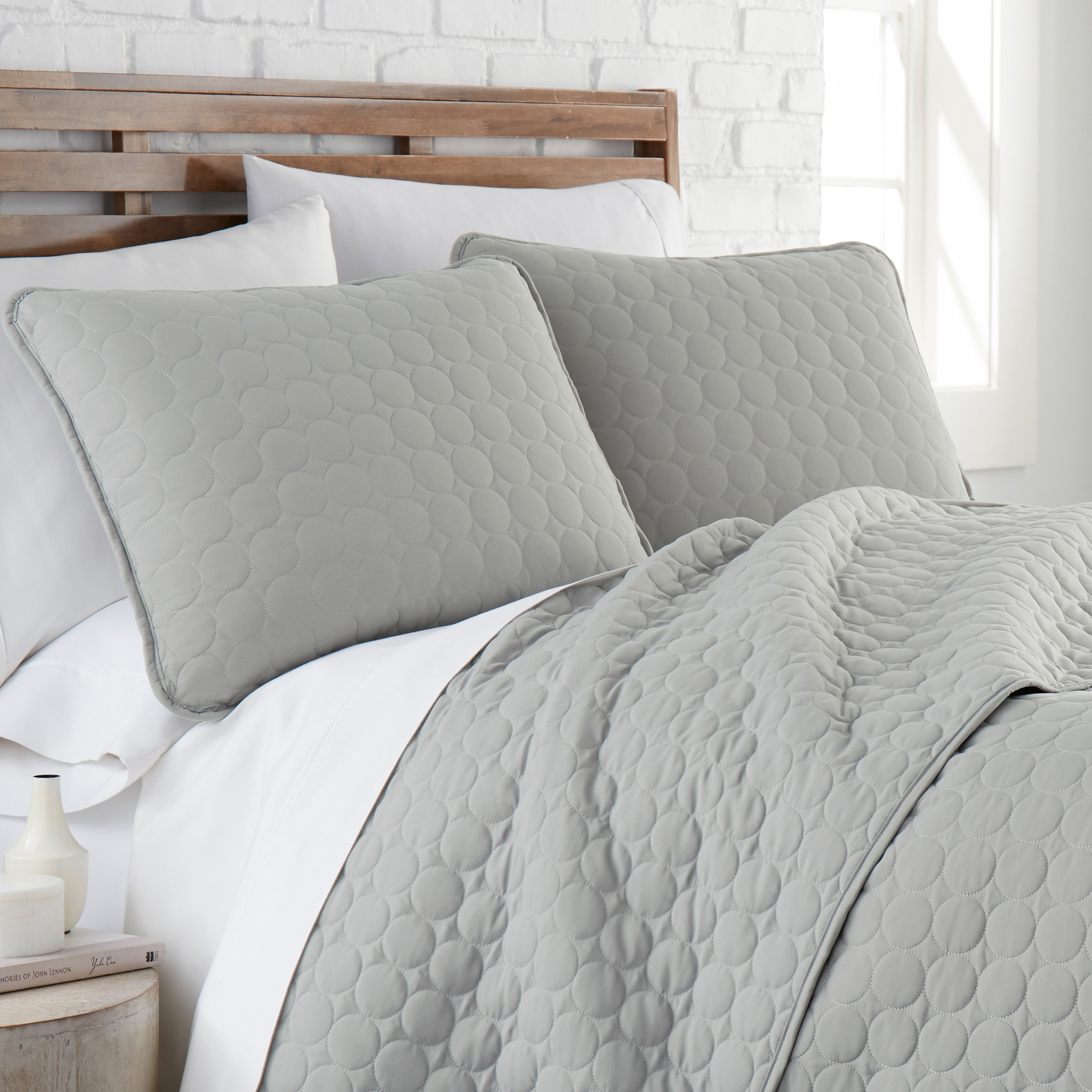 Southshore Fine Linens Oversized Quilt Bedding Set lightweight, soft coverlet bedspread 2-Piece with One matching sham , Chevron Sand, Twin / Twin XL