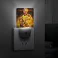 thumbnail image 4 of Erling Haaland Luz nocturna LED con sensor de anochecer a amanecer para dormitorio, baño, pasillo, escaleras - Lámpara LED nocturna de enchufe, 0.5W - 1 pieza, 4 of 6