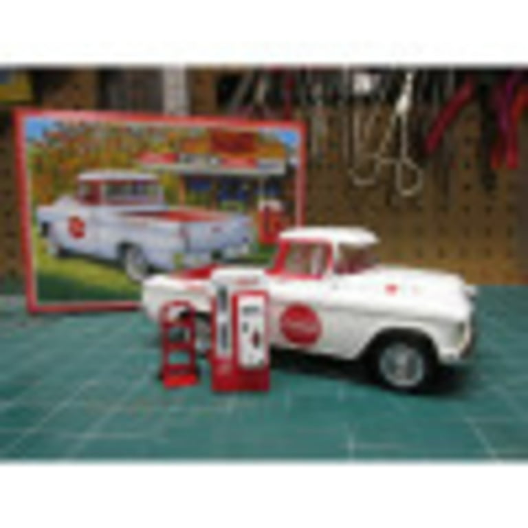 AMT: 1:25 Scale Model Kit - 1955 Chevy Cameo Pickup Coca-Cola - 90