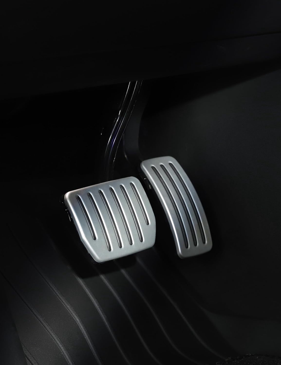 Aluminum Self-Flip Lock Performance Pedal Sets Accelerator Brake Pedals Cover for Tesla Model 3 Highland 2024+/Model Y Juniper 2025+ Non-Slip Protector Accessories Foot Pedal Pad Replacement