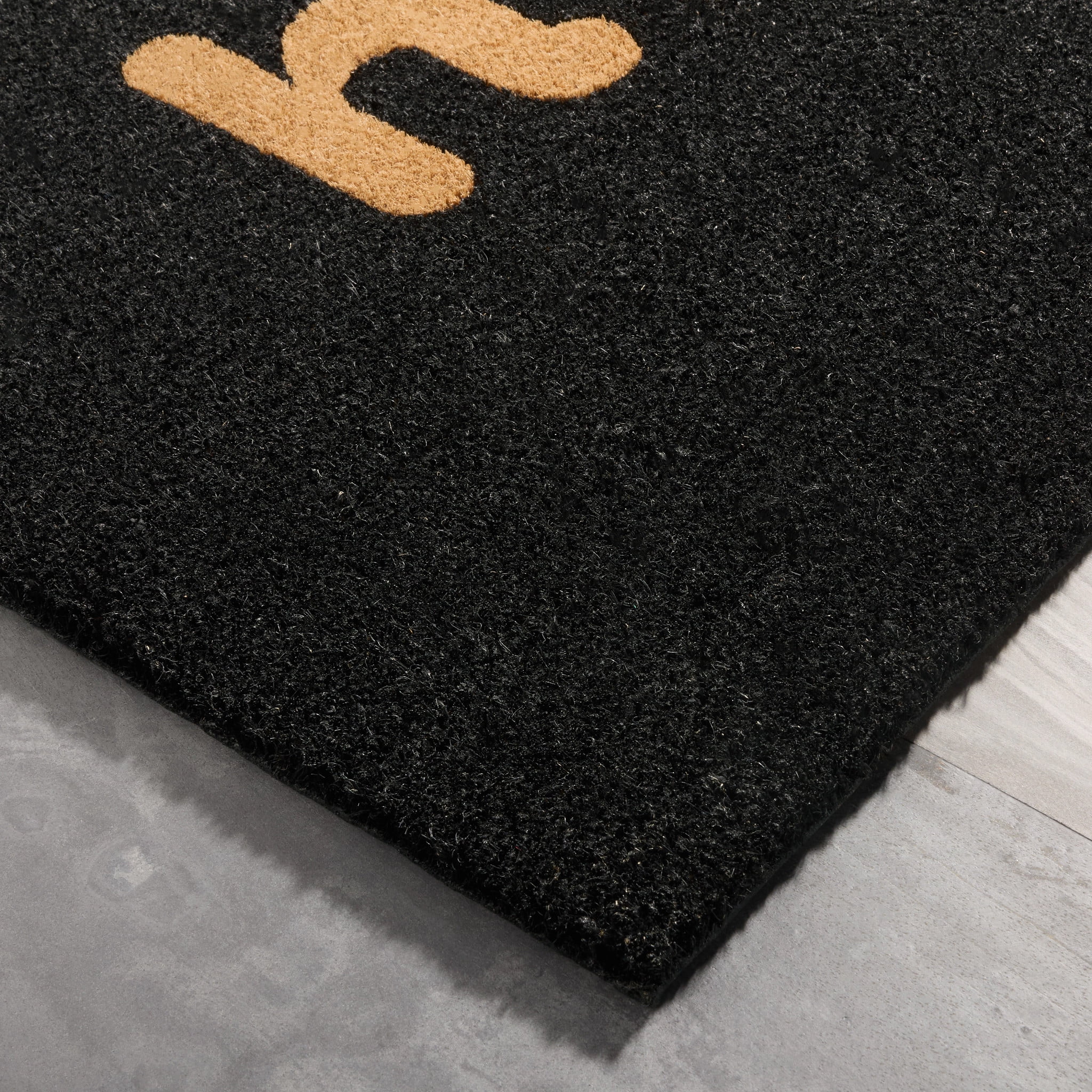 TOWN & COUNTRY TERRA Hiya Painted Welcome Outdoor Door Mat, Natural Coir, Heavyweight, Non-Slip Entryway Mat, Black, 24"x36"