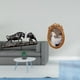 thumbnail image 2 of Escultura moderna de Feng Shui con marco de fotos de resina ornamentado, soporte decorativo de mesa para oficina, dormitorio, regalo., 2 of 8