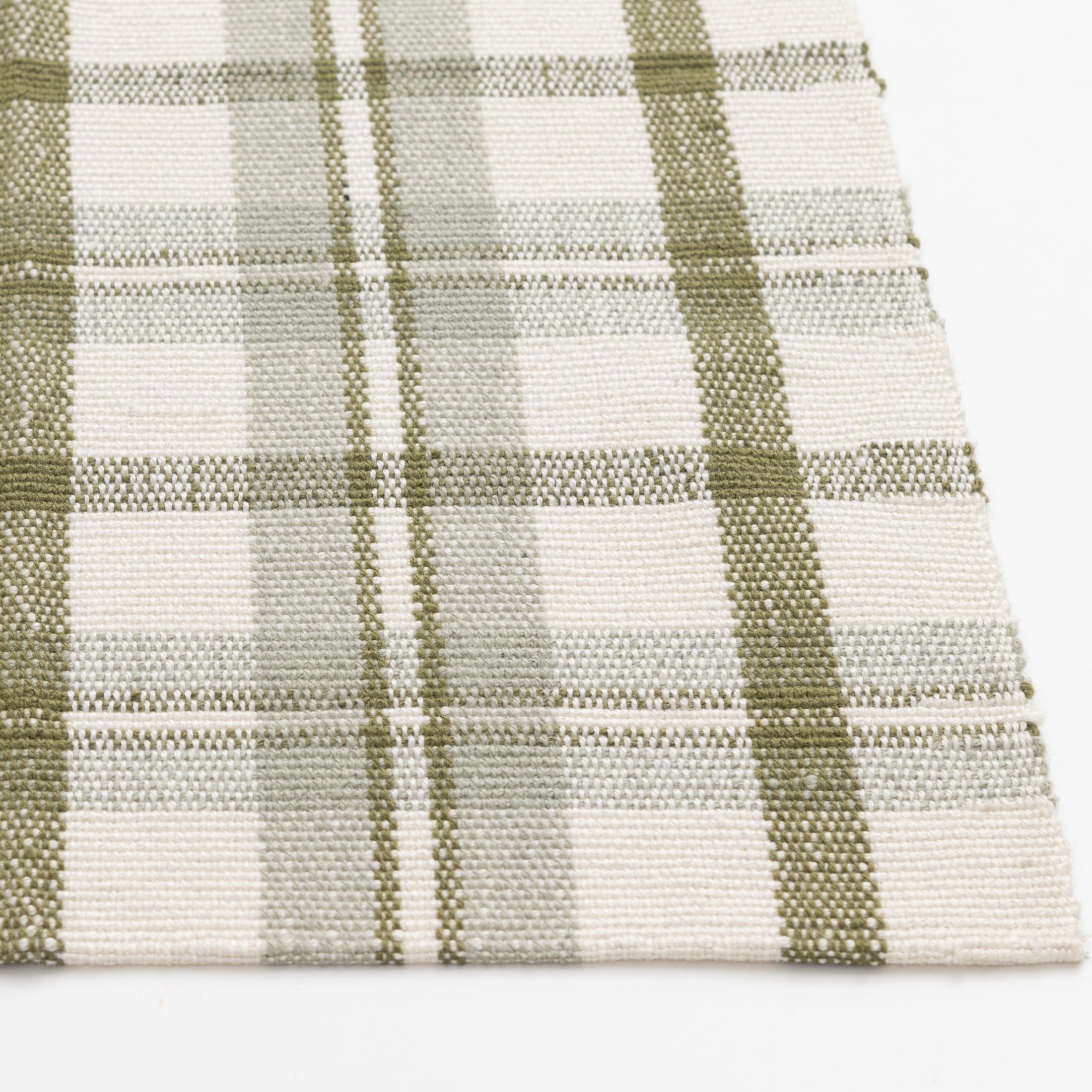 Mainstays Green Plaid Outdoor Layering Rug, 24"x36"