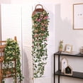 thumbnail image 3 of Plantas colgantes artificiales con flores de rosa, guirnalda de 4.5 pies, flor colgante falsa, cadena verde, pared, hogar, habitación, jardín, boda, interior, exterior, decorativa (no incluye cesta) Ormromra, 3 of 5