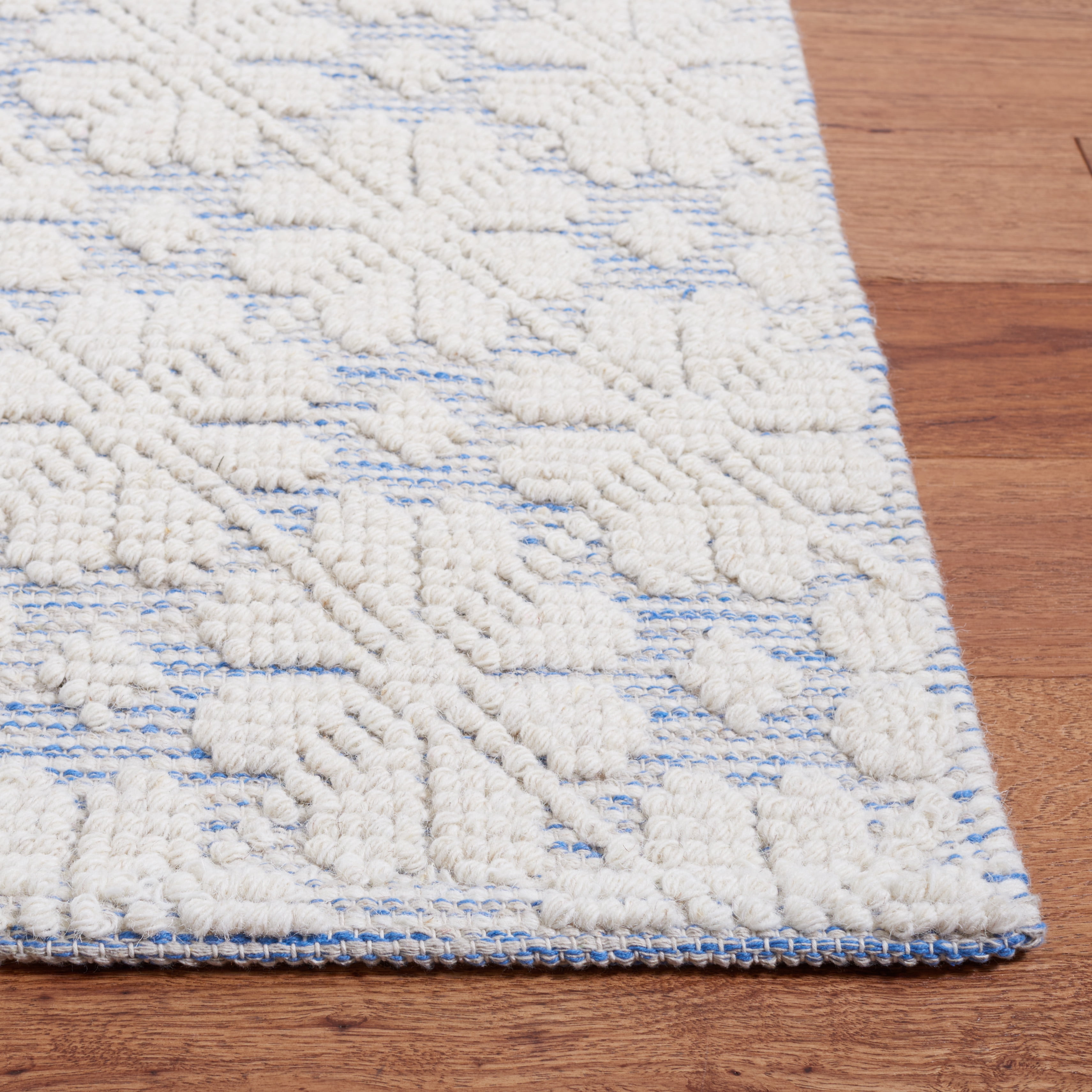 SAFAVIEH Vermont Orval Geometric Floral Wool Area Rug, Ivory/Blue, 6' x 6' Square