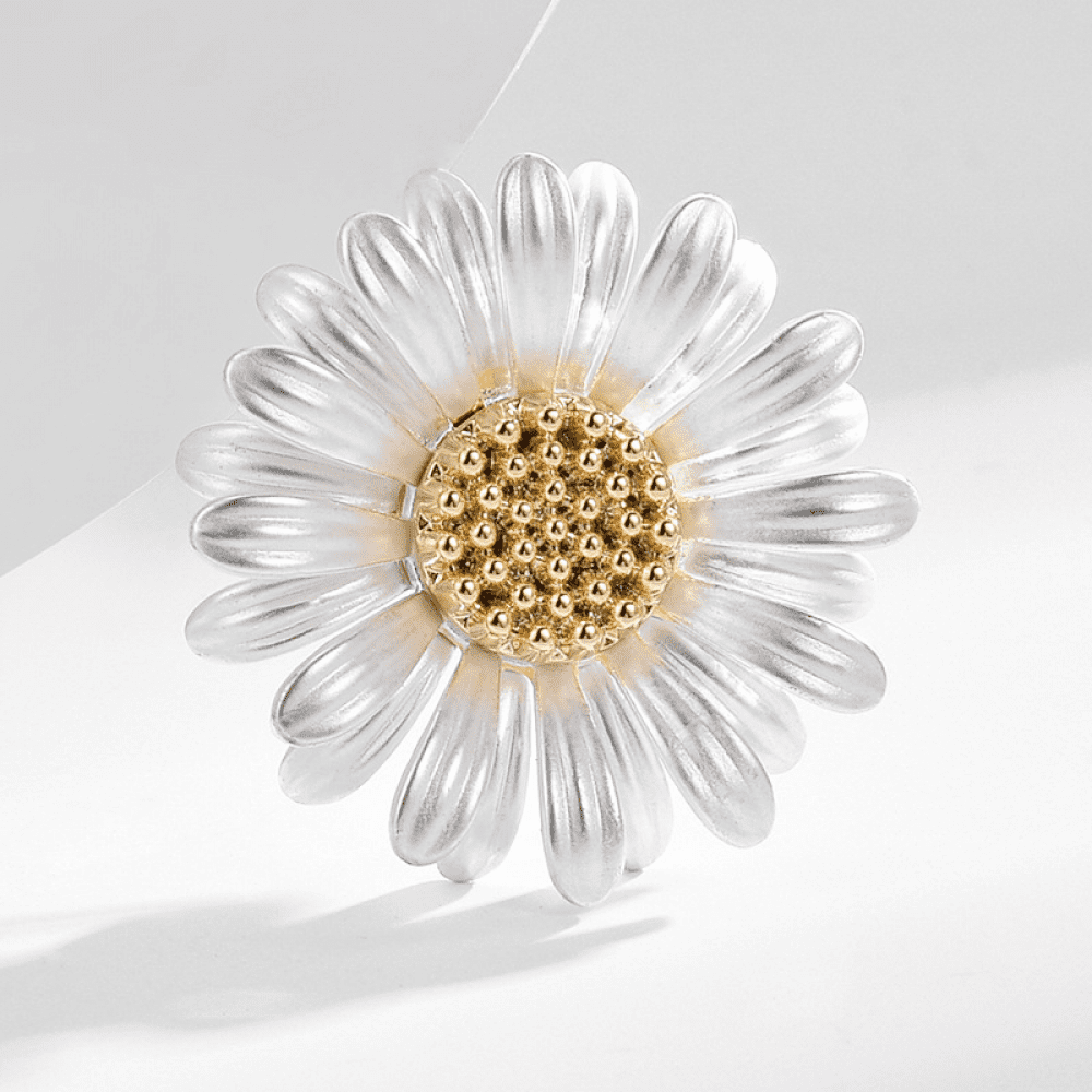 Yellow Daisy Brooch Pin White Sun Flower Brooch.Enamel Charm Daisy Coat Collar Brooch for Women Girl