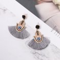 thumbnail image 2 of Pendientes de moda para mujer, pendientes de borla simples en forma de abanico, regalo de joyería (gris), 2 of 3
