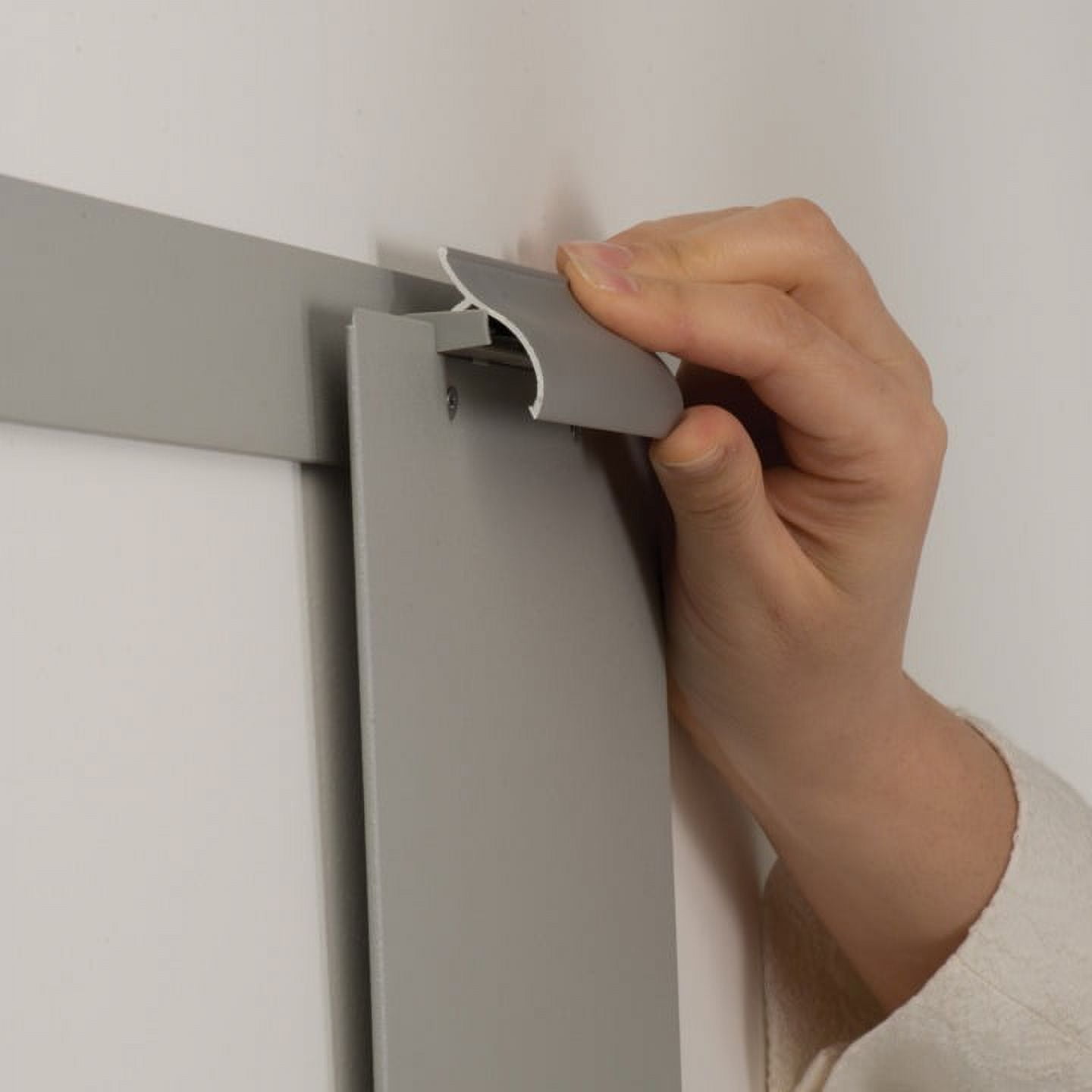 M&T Displays Clip Board Grey, For 8.5″w x 11″h Papers, Round Corners, Magnetic