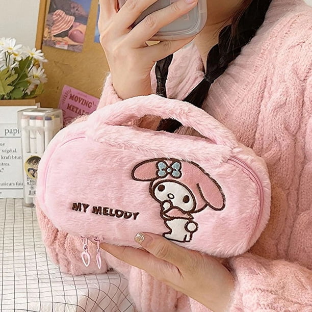 Sanrio Kuromi Melody-Bolsa de cosméticos de felpa de gran capacidad, estuche de lápices Hello Kitty Pochacco para niñas, suministros para estudiantes, papelería