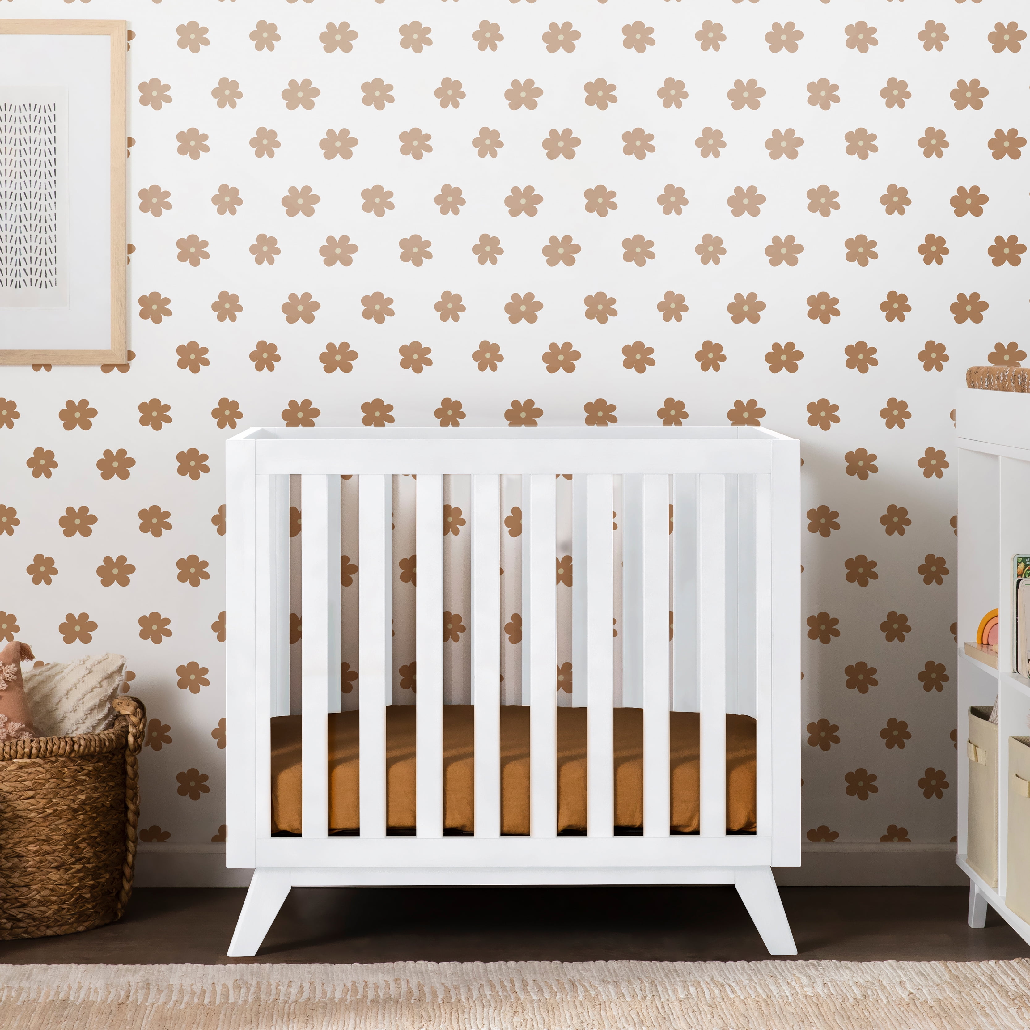 DaVinci Otto 3-in-1 Convertible Mini Crib with 4'' mini crib