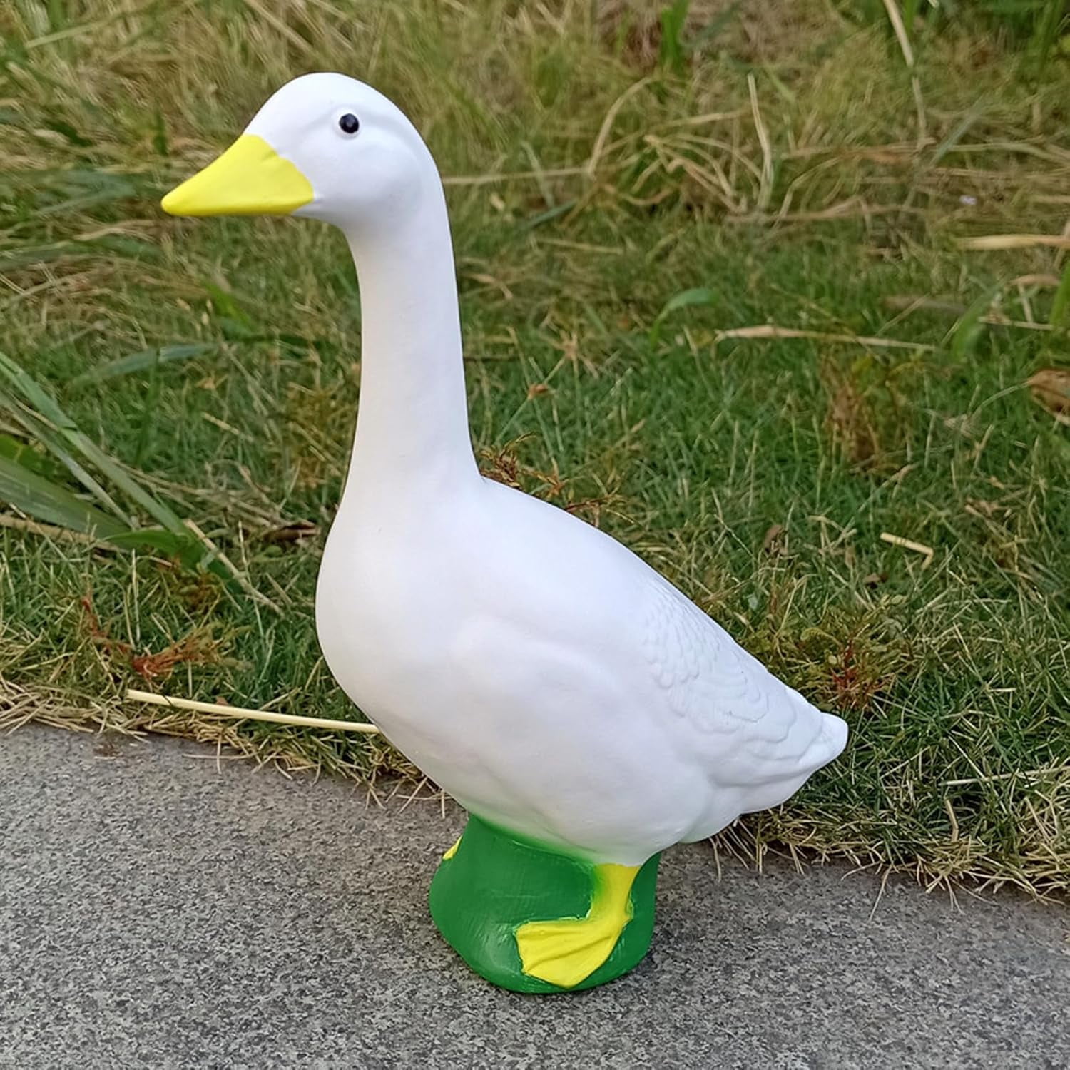 2026 New Goose Statue, Large White Geese Duck Garden Statues, Resin Porch Goose Wild Goose Outdoor Lawn Statue Art Decor Ornament, 7" Outdoor Duck Ornaments Resin