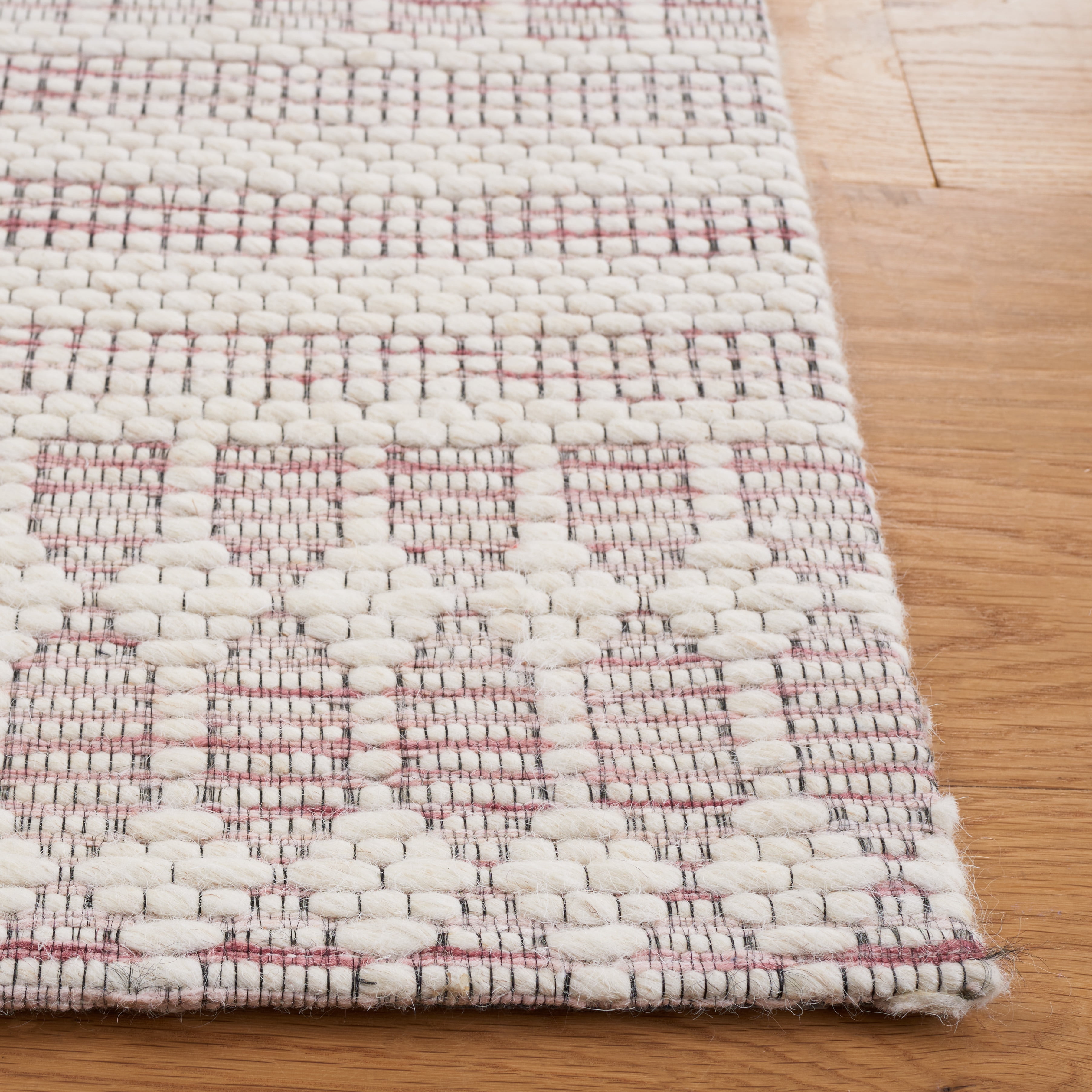 SAFAVIEH Marbella Norton Geometric Area Rug, Pink/Ivory, 4' x 6'